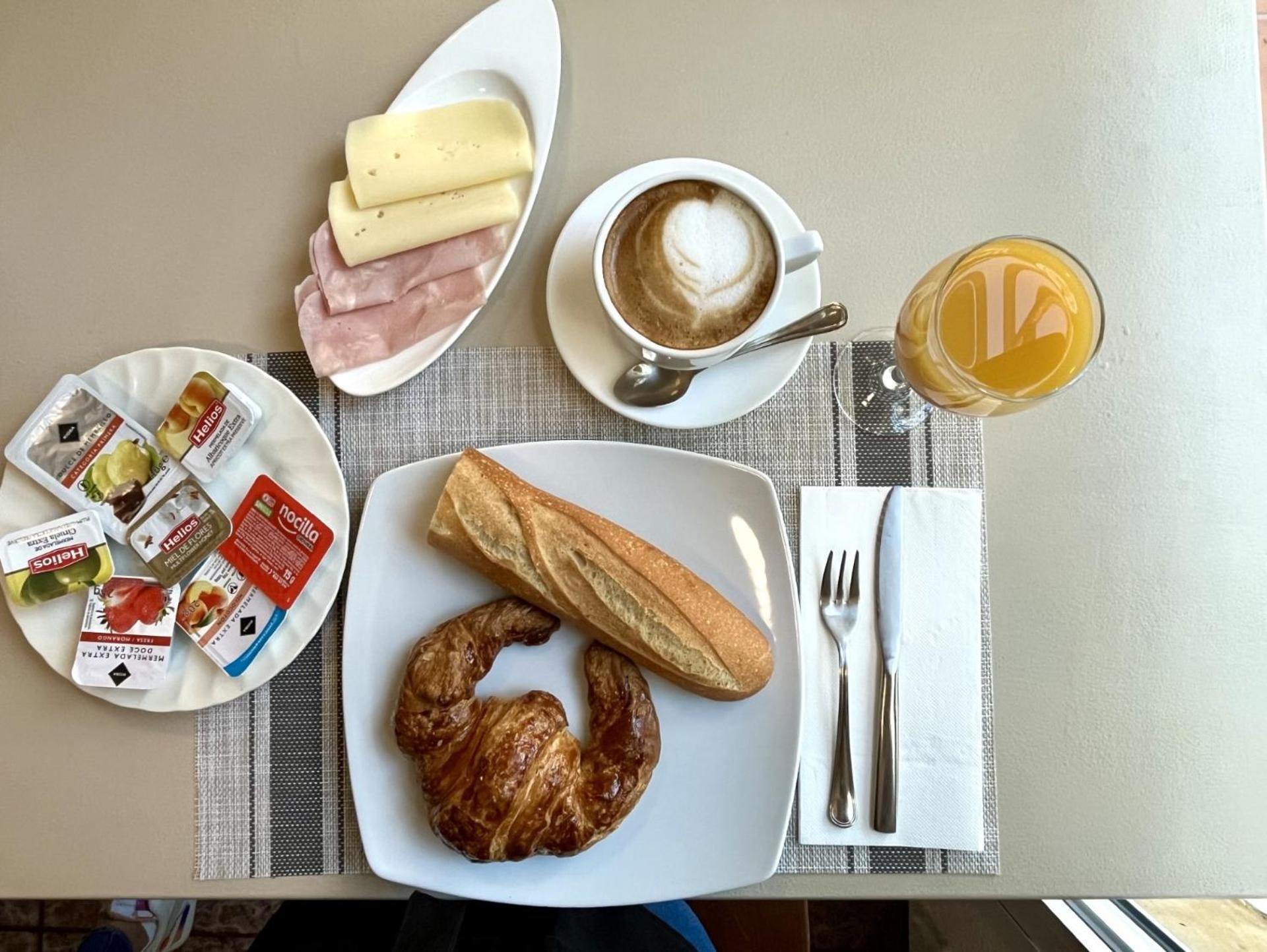Hotel Oreneta アルタフィリャ エクステリア 写真